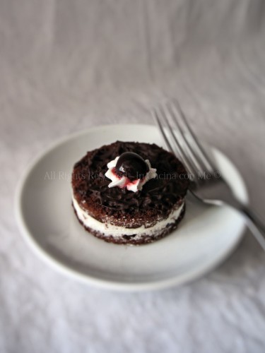 mini forest black cake.jpg